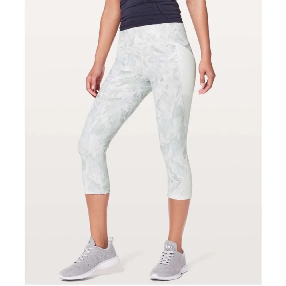 Lululemon Breezy Dot Cropped Workout Leggings Jasmine Pattern Gray/White Size 10
